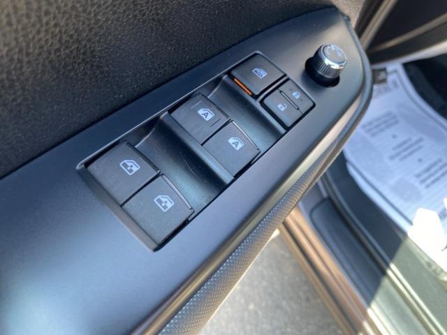 used 2019 Toyota Highlander car, priced at $28,999