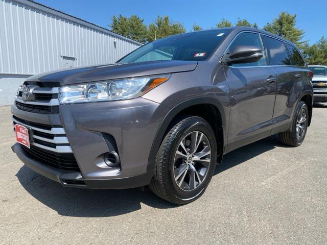 used 2019 Toyota Highlander car, priced at $28,999