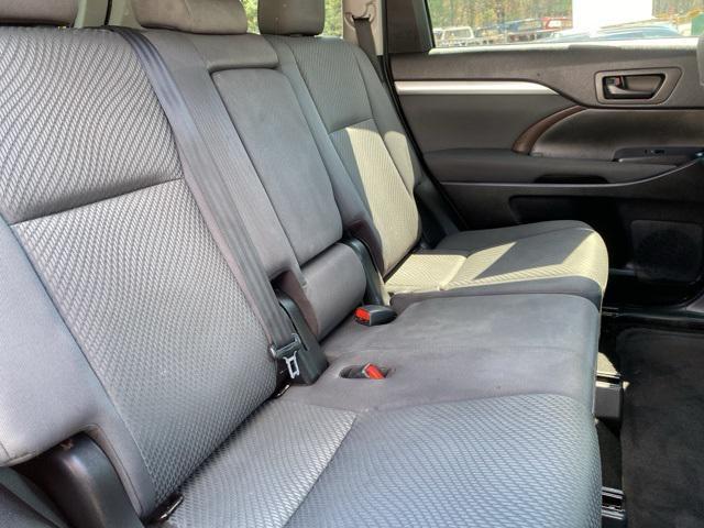 used 2019 Toyota Highlander car, priced at $28,999