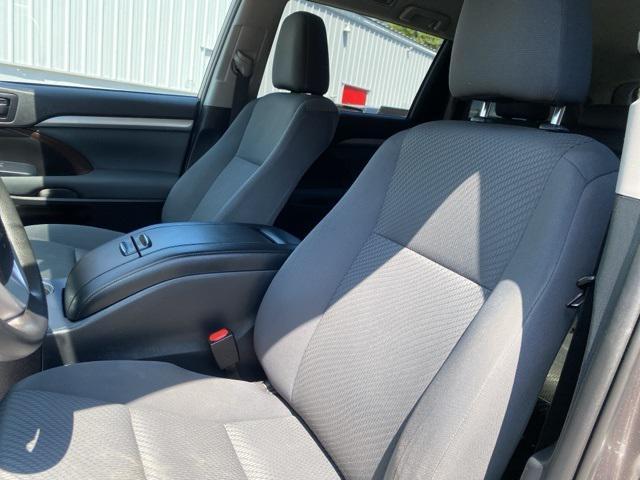 used 2019 Toyota Highlander car, priced at $28,999