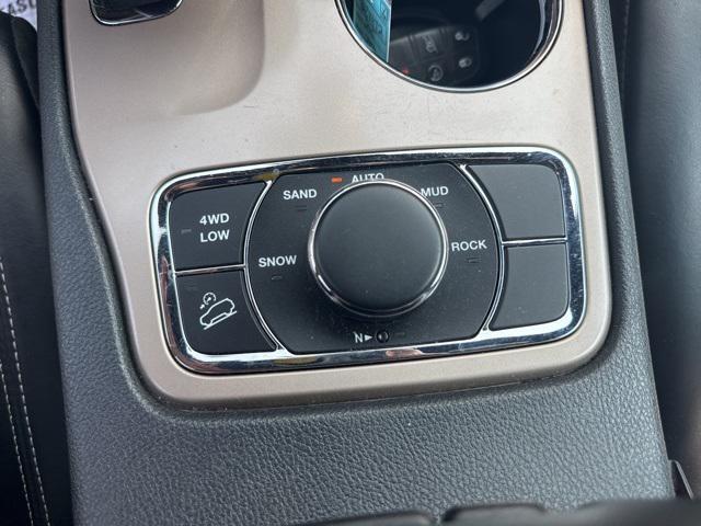 used 2015 Jeep Grand Cherokee car, priced at $15,999