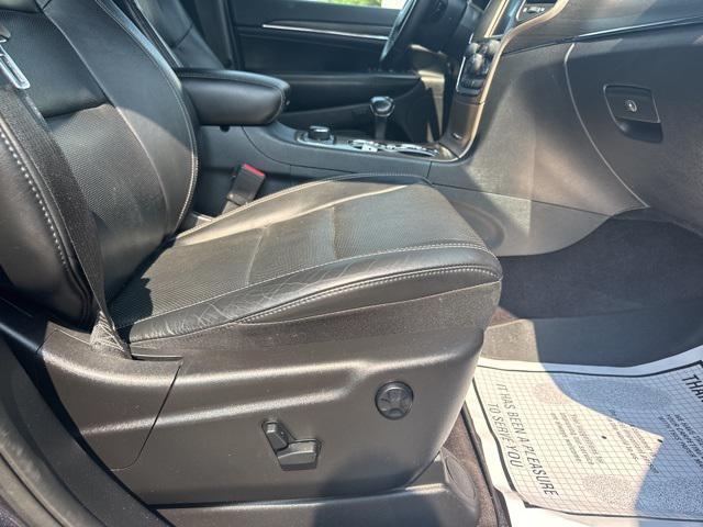 used 2015 Jeep Grand Cherokee car, priced at $15,999