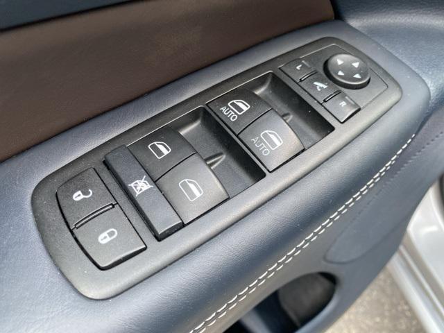 used 2015 Jeep Grand Cherokee car, priced at $15,999