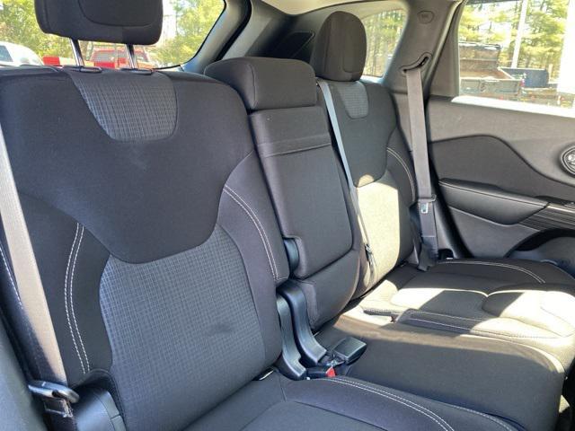used 2015 Jeep Cherokee car, priced at $7,950