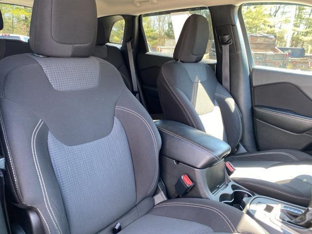 used 2015 Jeep Cherokee car, priced at $7,950