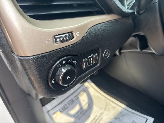 used 2014 Jeep Cherokee car, priced at $6,950