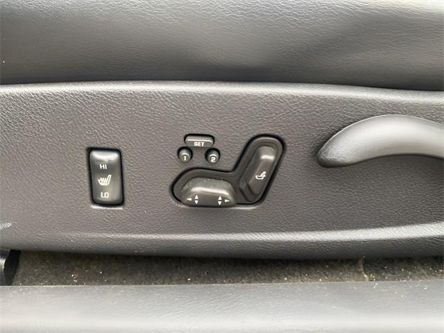 used 2004 Chevrolet SSR car, priced at $23,975