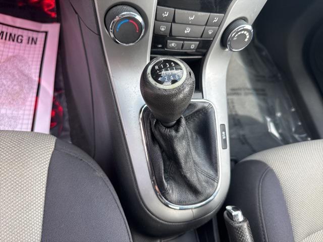 used 2014 Chevrolet Cruze car, priced at $6,999