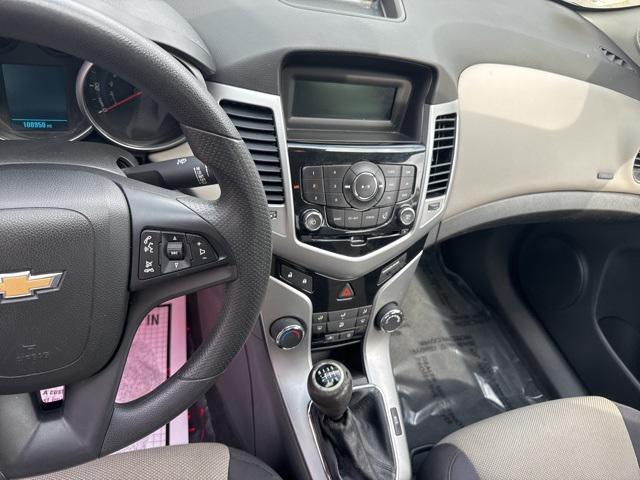 used 2014 Chevrolet Cruze car, priced at $6,999