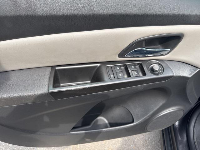 used 2014 Chevrolet Cruze car, priced at $6,999