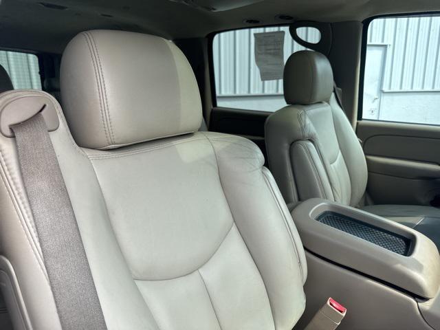 used 2005 Chevrolet Suburban car, priced at $4,950