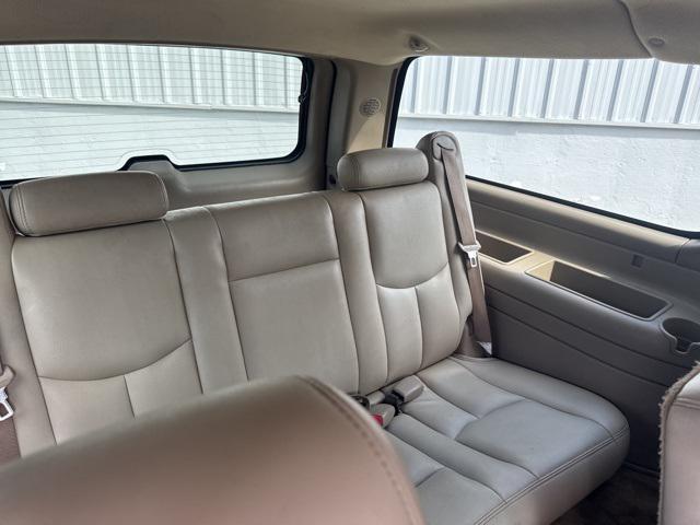 used 2005 Chevrolet Suburban car, priced at $4,950