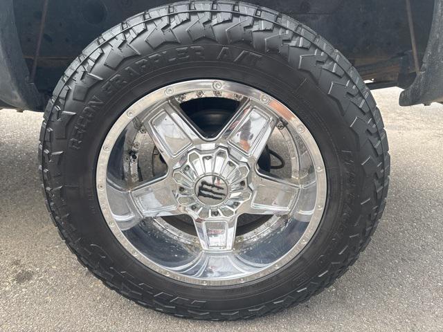 used 2005 Chevrolet Silverado 2500 car, priced at $11,950