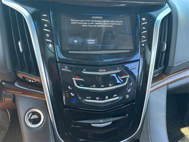 used 2020 Cadillac Escalade car, priced at $30,999