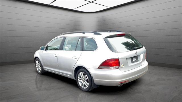 used 2014 Volkswagen Jetta SportWagen car, priced at $9,499