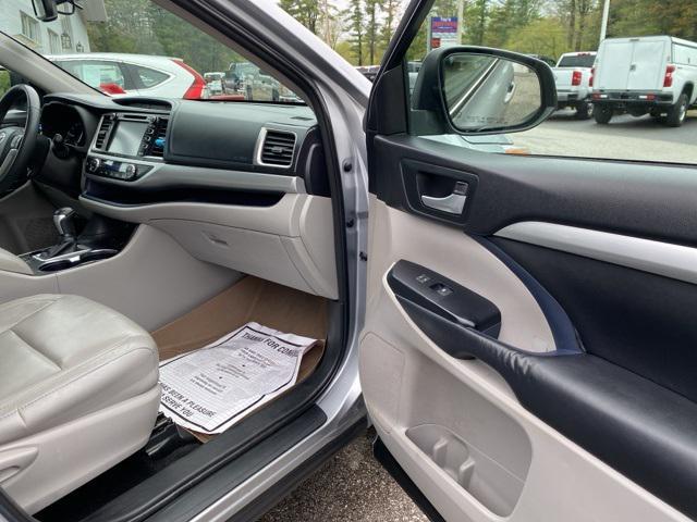 used 2016 Toyota Highlander car, priced at $18,999
