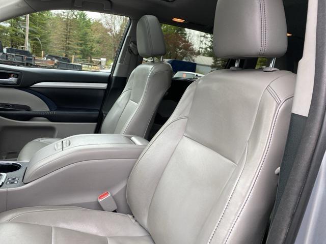 used 2016 Toyota Highlander car, priced at $18,999