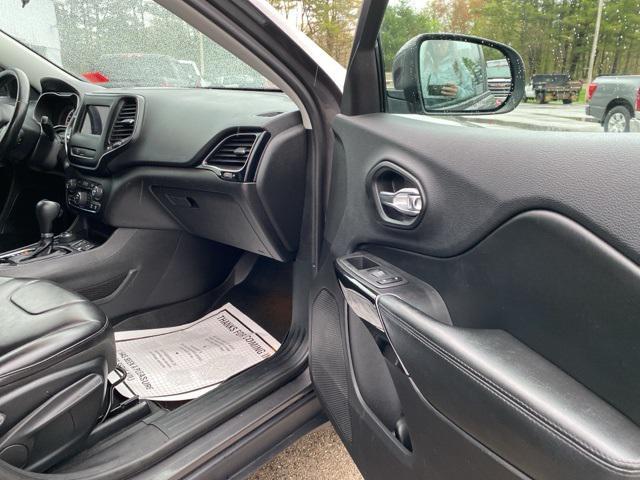 used 2019 Jeep Cherokee car, priced at $15,999