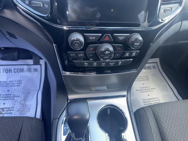used 2019 Jeep Grand Cherokee car, priced at $17,999