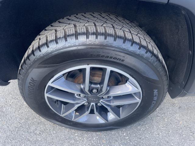 used 2019 Jeep Grand Cherokee car, priced at $17,999
