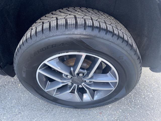 used 2019 Jeep Grand Cherokee car, priced at $17,999