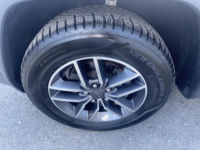 used 2019 Jeep Grand Cherokee car, priced at $17,999