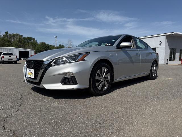 used 2019 Nissan Altima car, priced at $13,999