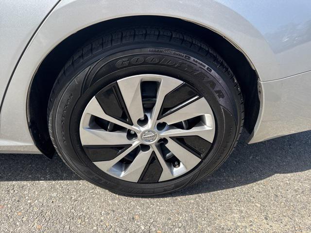used 2019 Nissan Altima car, priced at $14,999