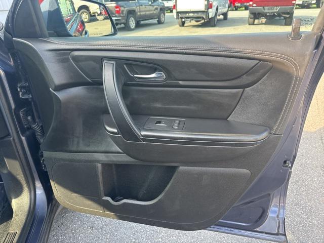used 2014 Chevrolet Traverse car, priced at $9,999