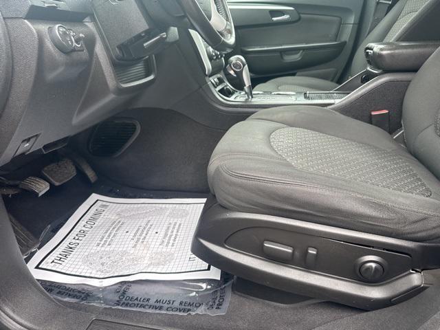 used 2011 Chevrolet Traverse car, priced at $3,950