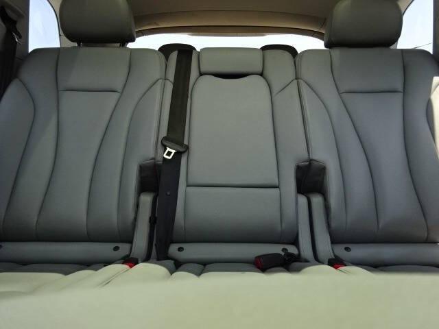 used 2018 Audi Q7 car, priced at $18,900
