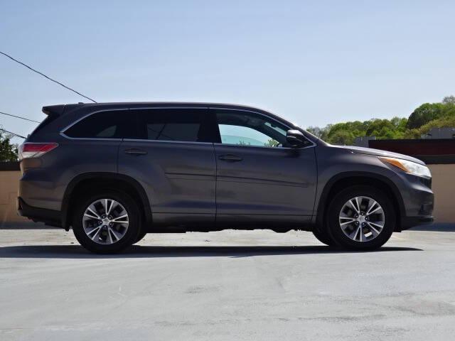 used 2014 Toyota Highlander car, priced at $17,500