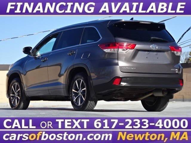 used 2018 Toyota Highlander car, priced at $22,900