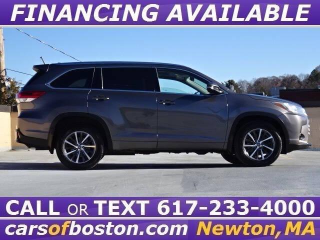 used 2018 Toyota Highlander car, priced at $22,900