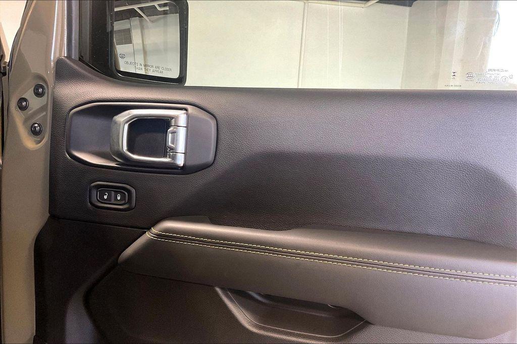 new 2025 Jeep Gladiator car, priced at $48,855