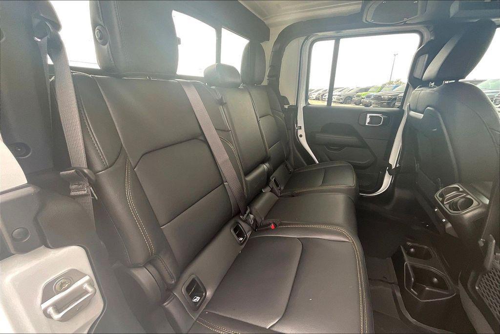 new 2025 Jeep Gladiator car, priced at $48,260