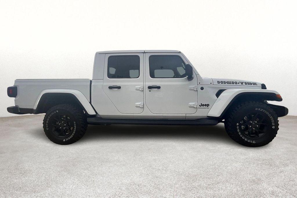 new 2025 Jeep Gladiator car, priced at $48,260