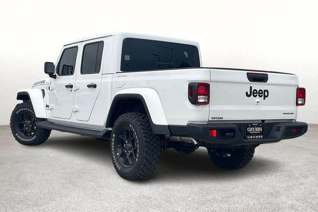 new 2025 Jeep Gladiator car, priced at $48,260