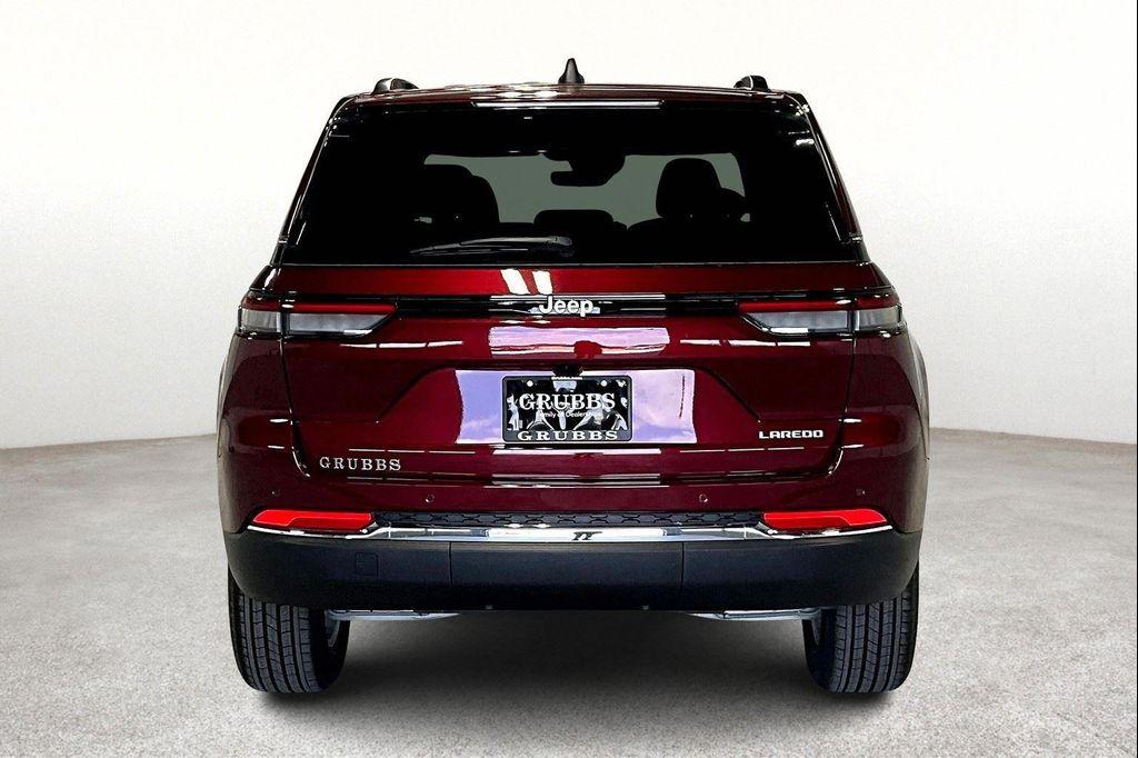 new 2025 Jeep Grand Cherokee car, priced at $33,420