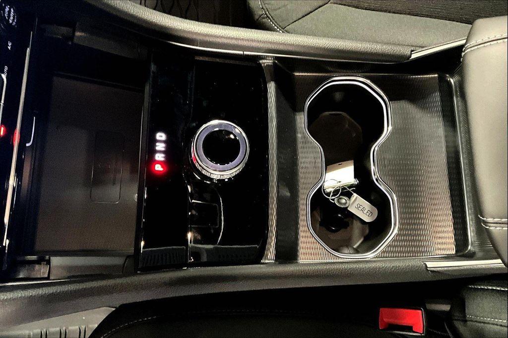 new 2025 Jeep Grand Cherokee car, priced at $33,420