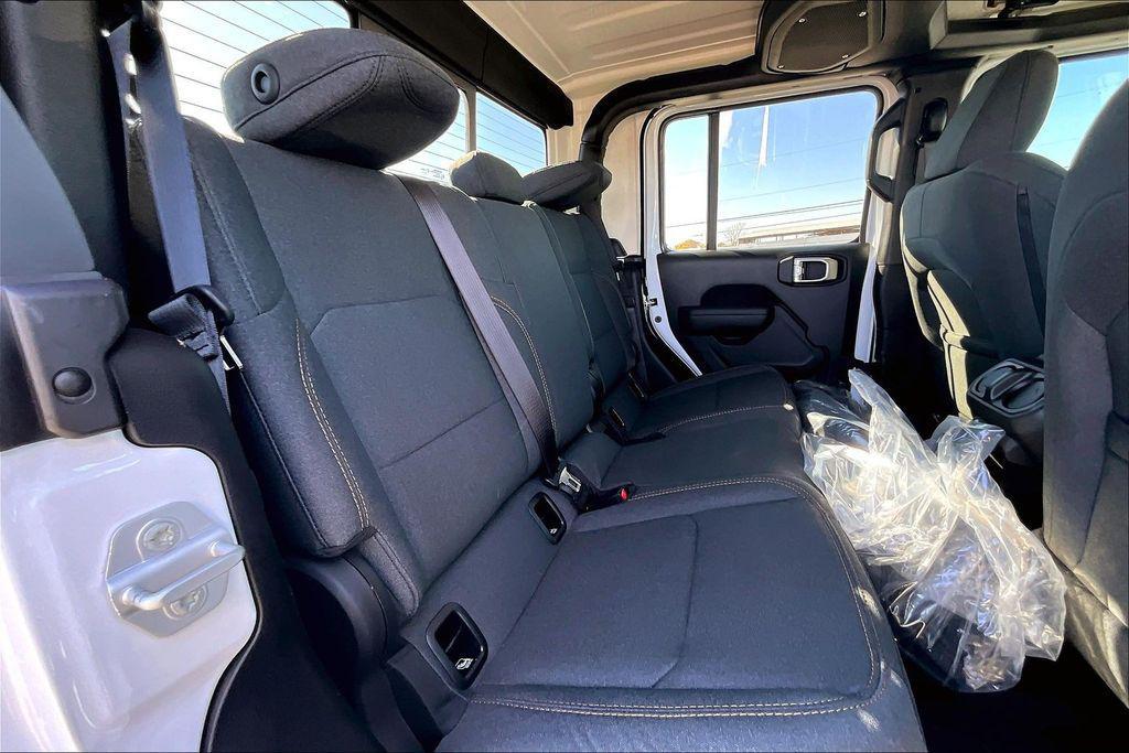 new 2025 Jeep Gladiator car, priced at $49,250