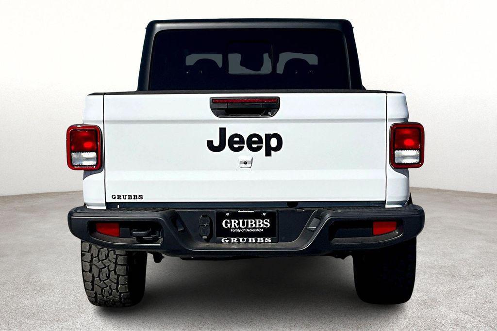 new 2025 Jeep Gladiator car, priced at $49,250