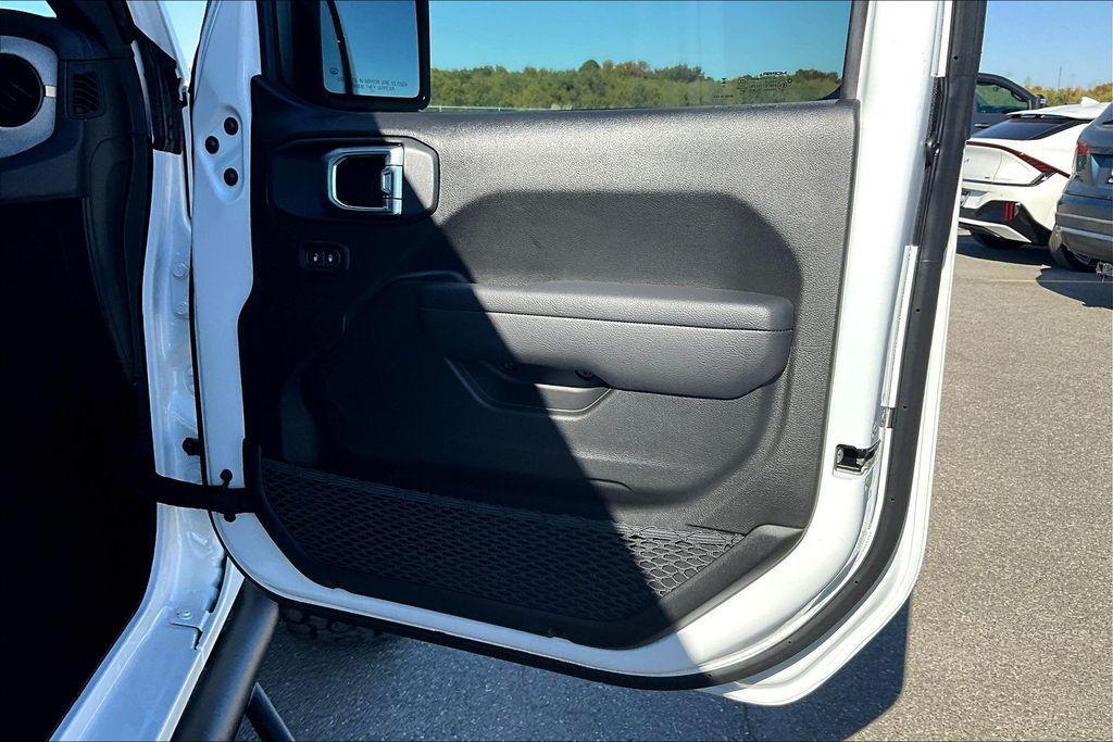 new 2025 Jeep Gladiator car, priced at $49,250