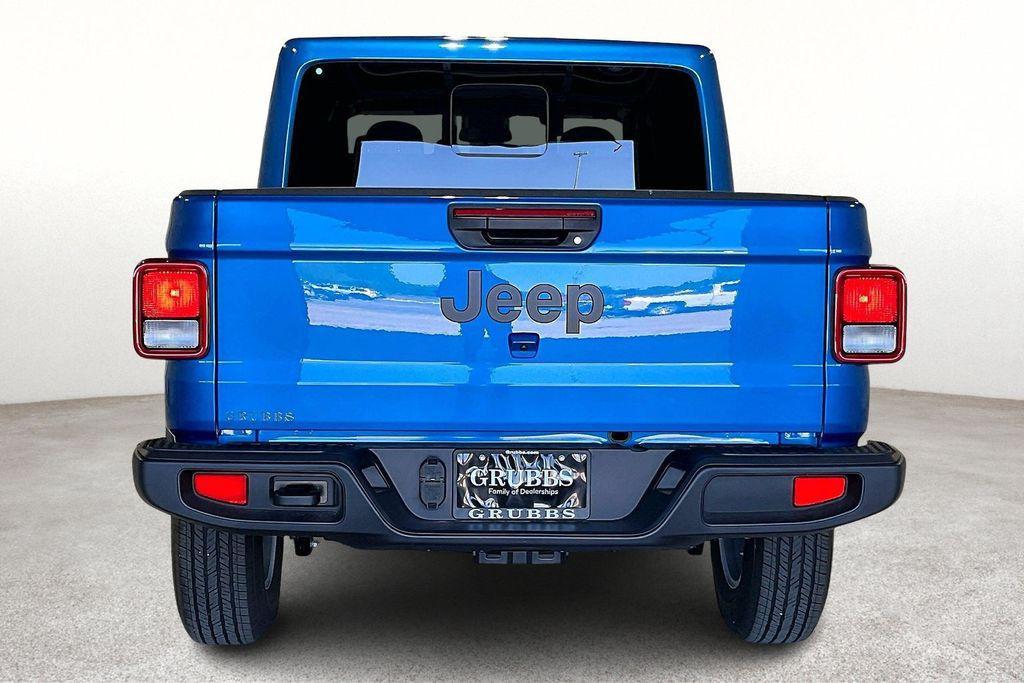 new 2025 Jeep Gladiator car, priced at $47,895