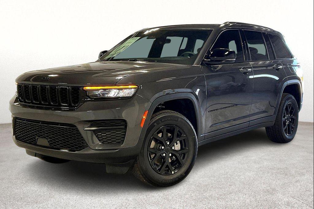 new 2025 Jeep Grand Cherokee car, priced at $41,480