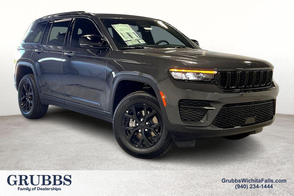 new 2025 Jeep Grand Cherokee car, priced at $46,730