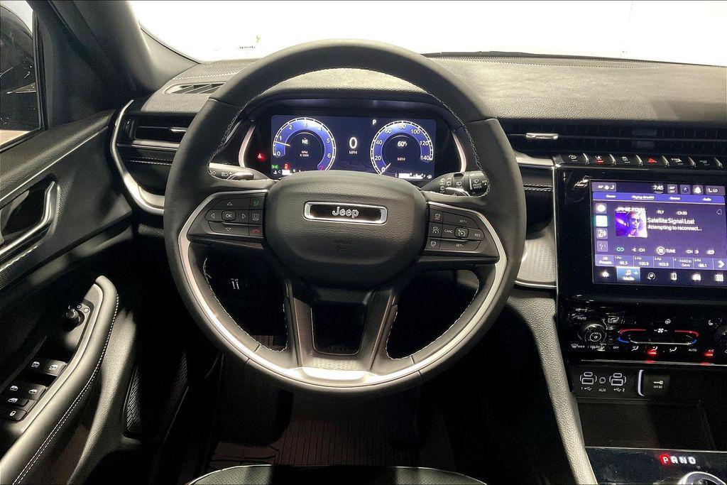 new 2025 Jeep Grand Cherokee car, priced at $46,730