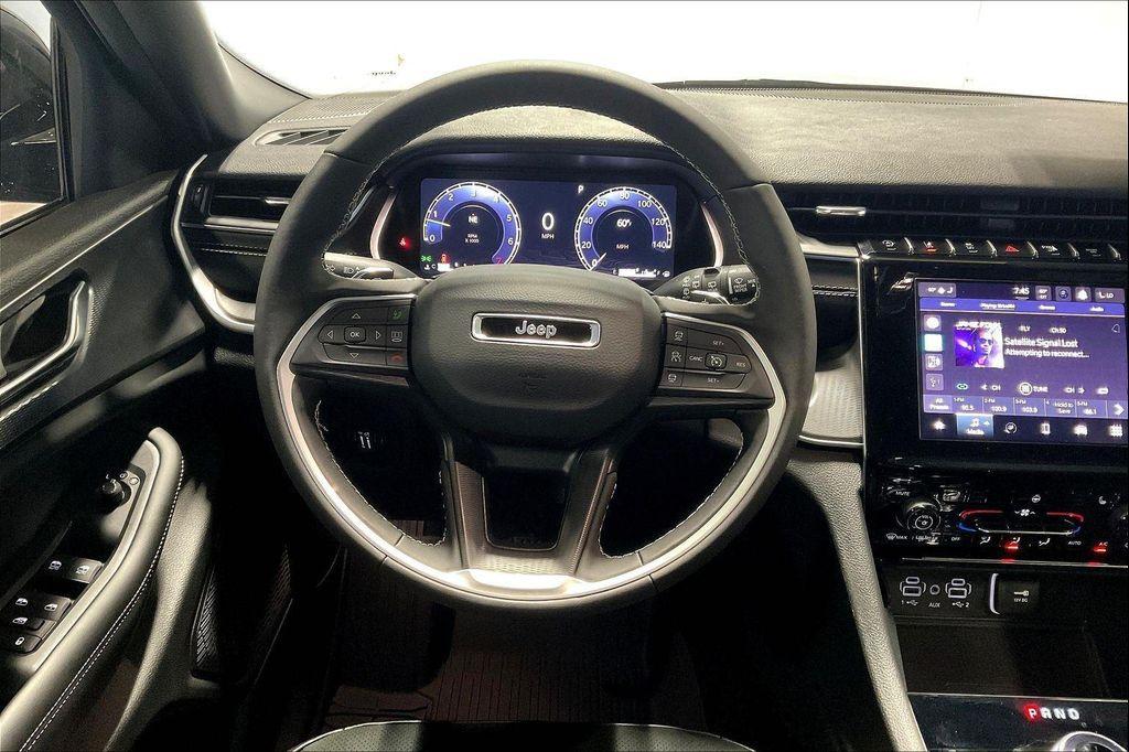 new 2025 Jeep Grand Cherokee car, priced at $41,480