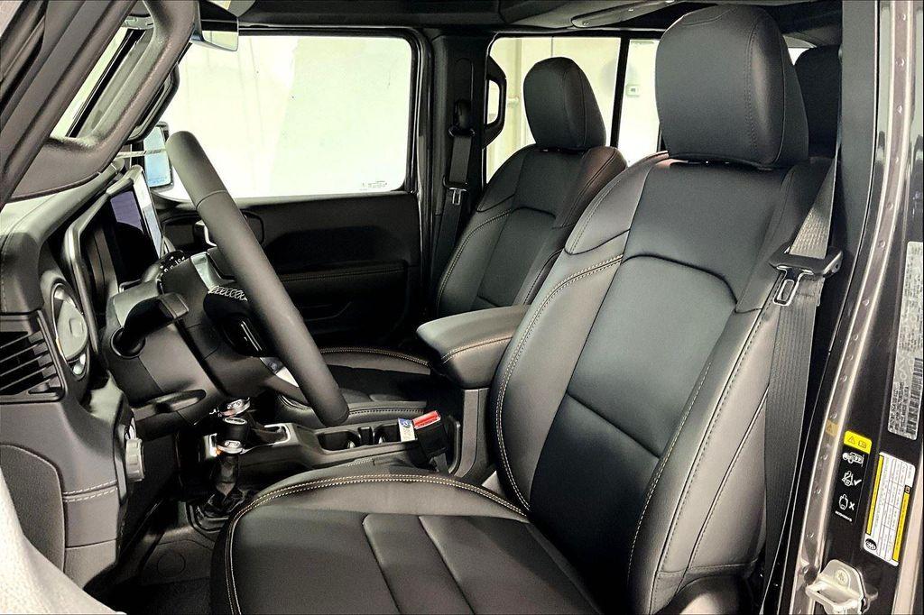 new 2025 Jeep Wrangler car, priced at $55,705