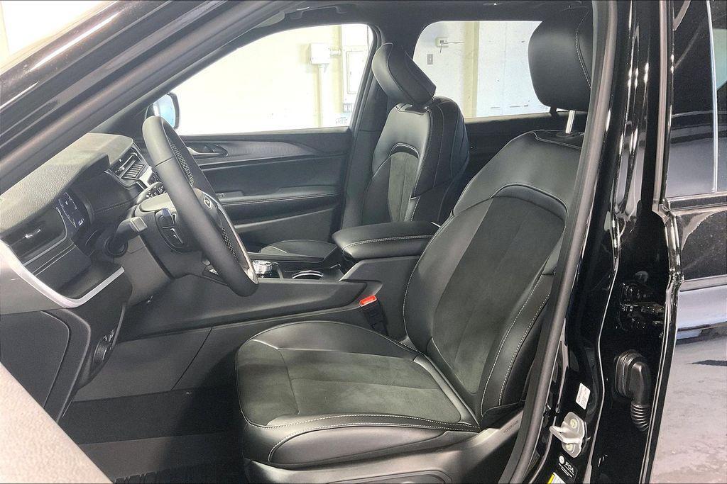 new 2025 Jeep Grand Cherokee L car, priced at $50,800